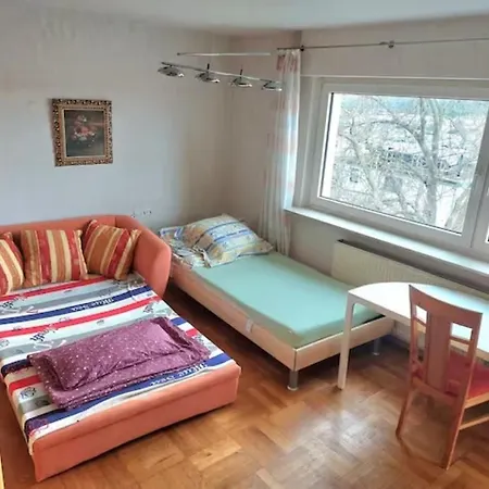 Make Yourself At 2 恩茨河畔法伊欣根