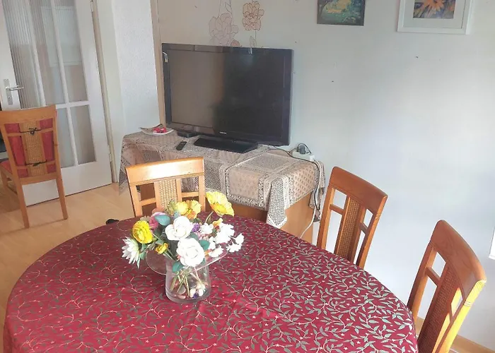 Make Yourself At 2 *